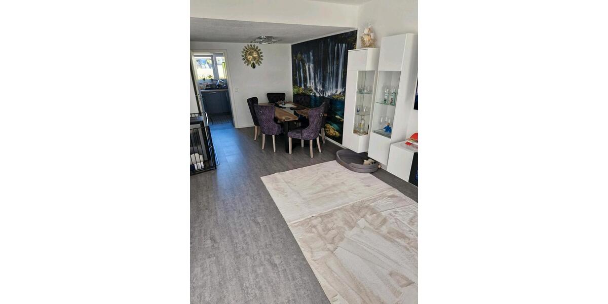 Reihenhaus Villingen-Schwenningen Schwenningen - 7.5 Zimmer, 118 m&sup2;, 370.000&euro; | Angebot:26961291
