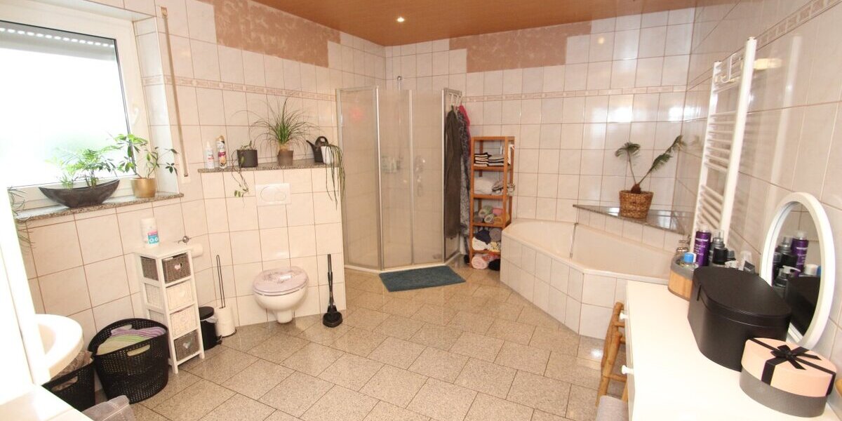 Sontra, 2 Fam.Hs. - Zweifamilienhaus Sontra | Angebot:9336461