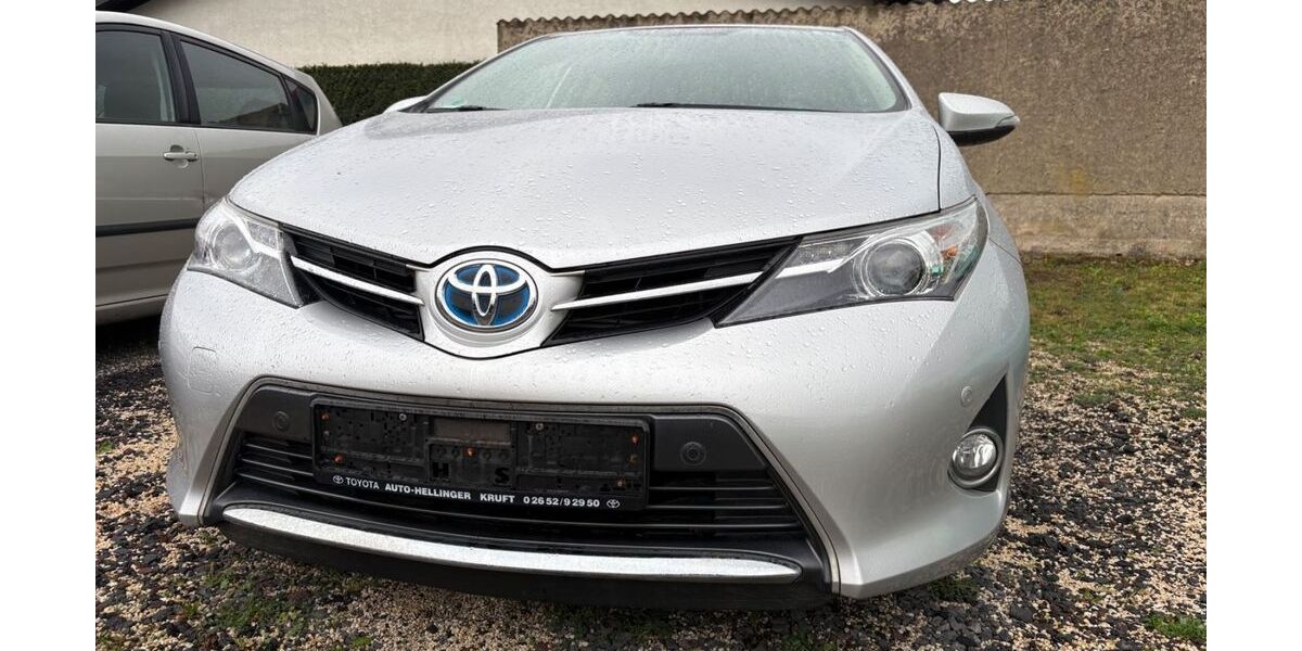 Toyota Auris 69.000 km 8.950 &euro; Ochtendung 56299