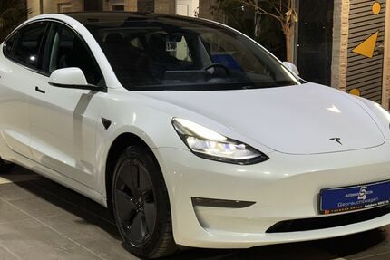 Tesla Model 3 32.603 km 28.800 &euro; Eitorf 53783