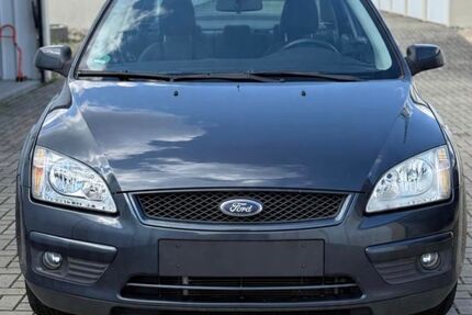 Ford Focus 24.517 km 5.300 &euro; Halle 06112