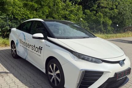 Toyota Mirai 105.000 km 8.999 &euro; Wildau 15745