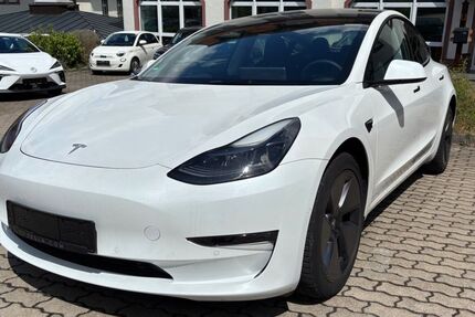 Tesla Model 3 66.678 km 29.950 &euro; Bad Kissingen 97688