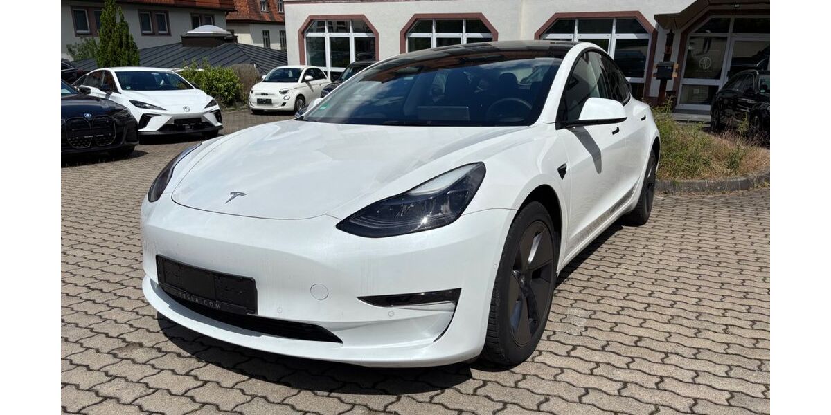 Tesla Model 3 66.678 km 29.950 &euro; Bad Kissingen 97688