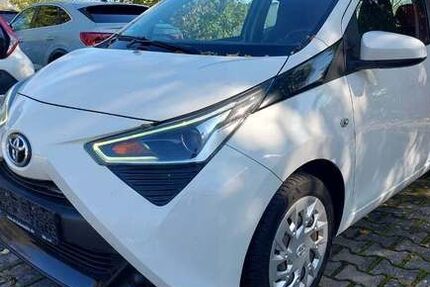 Toyota Aygo (X) 102.534 km 6.800 € Fröndenberg 58730