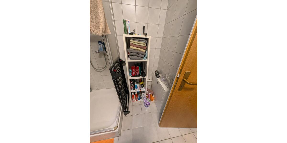 Dachgeschoßwohnung Oldenburg Kreyenbrück - 2 Zimmer, 44 m&sup2;, 430&euro; | Angebot:25423545