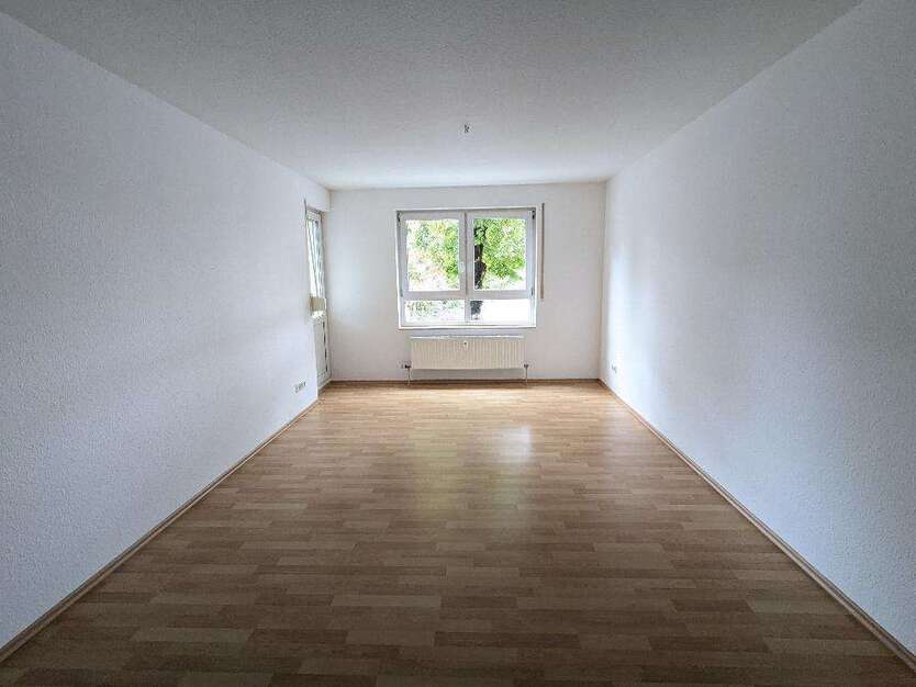 Wohnung zum Mieten in Chemnitz 360 € 44.09 m²