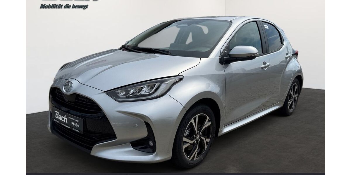 Toyota Yaris 2.000 km 27.330 &euro; Friedrichshafen 88046