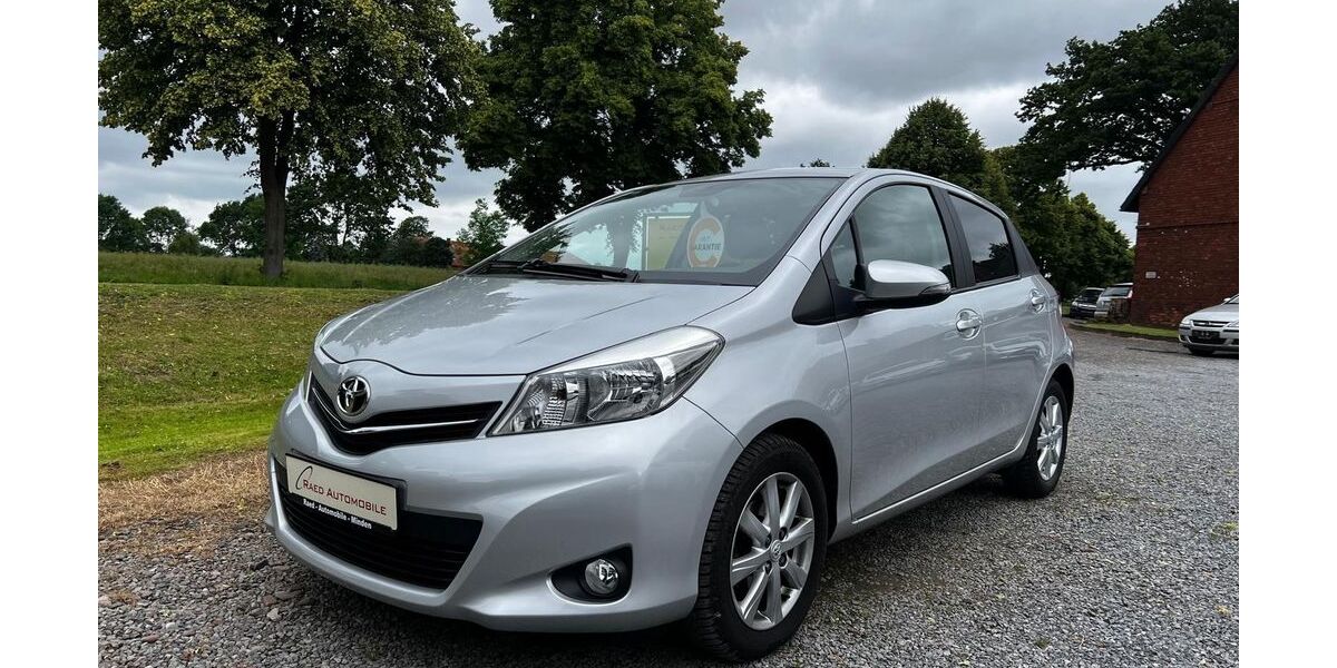 Toyota Yaris 28.580 km 8.490 &euro; Minden 32425