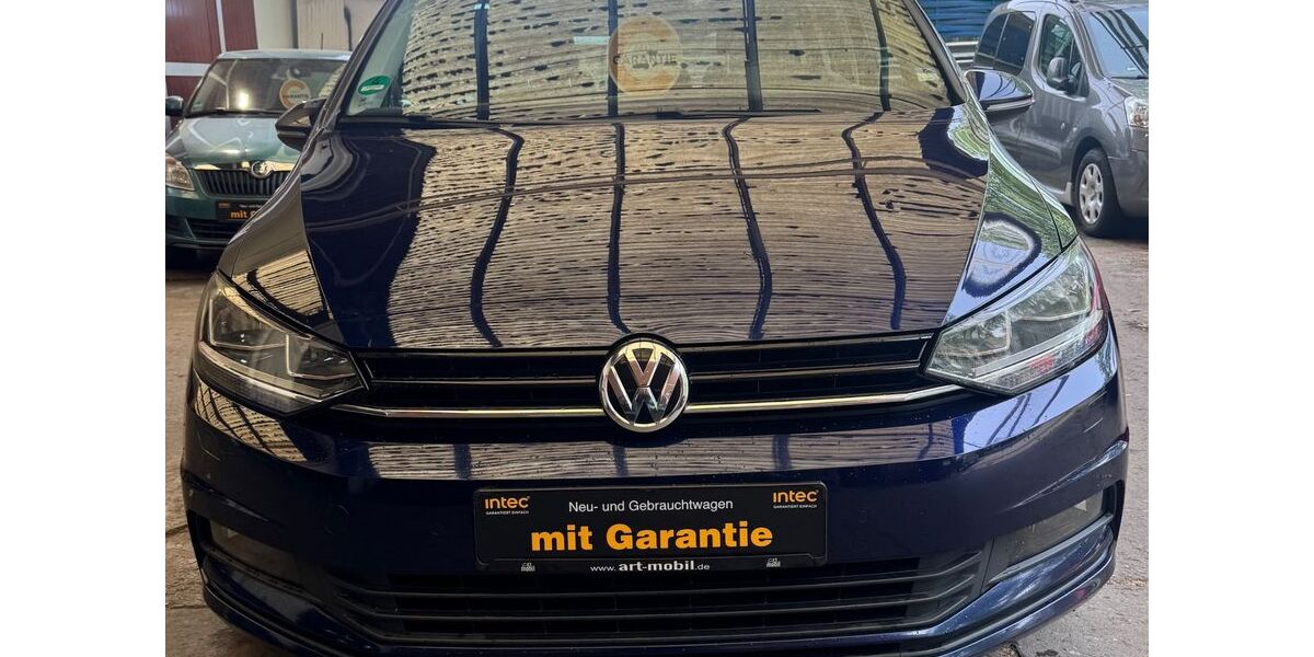 VW Touran 176.363 km 11.890 &euro; Bremen 28197