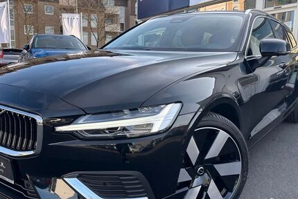 Volvo V60 24.121 km 46.666 &euro; Siegburg 53721