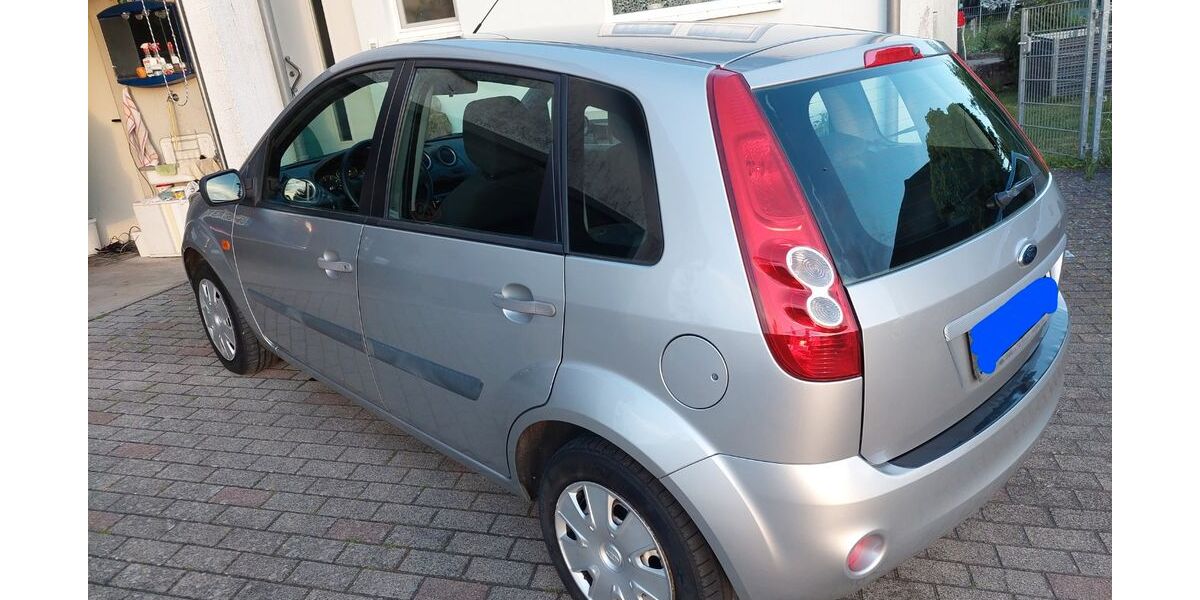 Ford Fiesta 168.000 km 2.100 &euro; Pfedelbach 74629