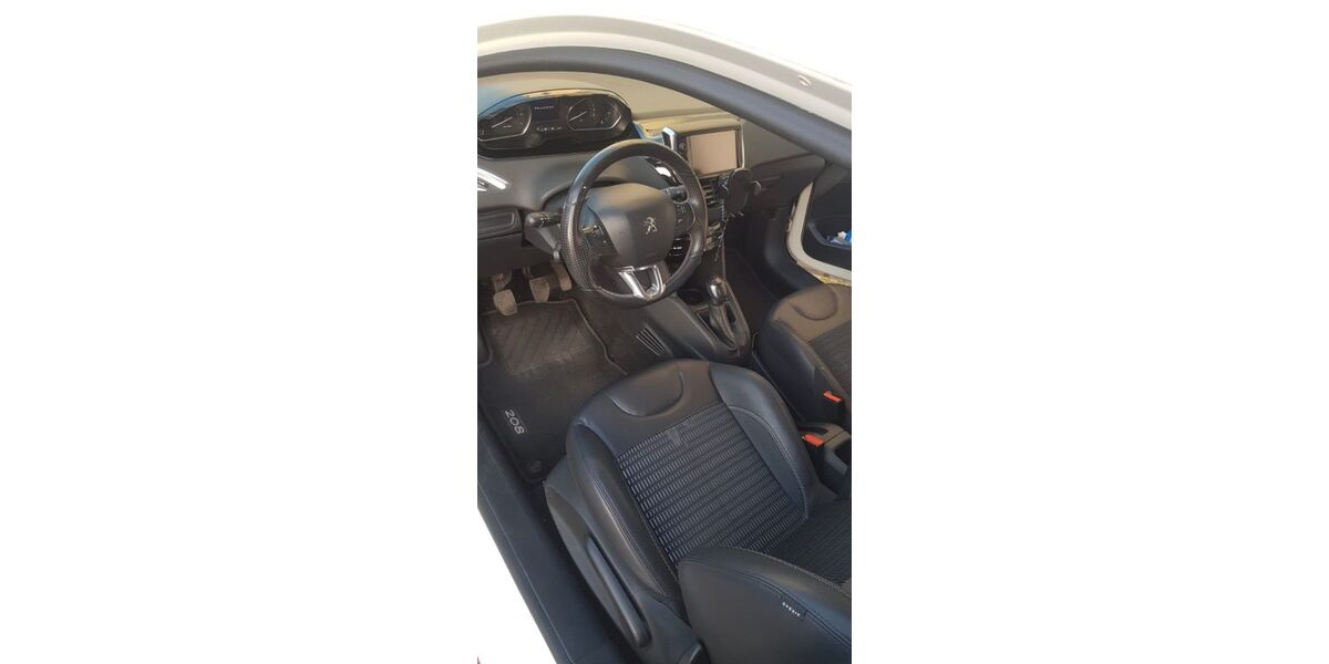Peugeot 208 144.000 km 3.999 € München 80686