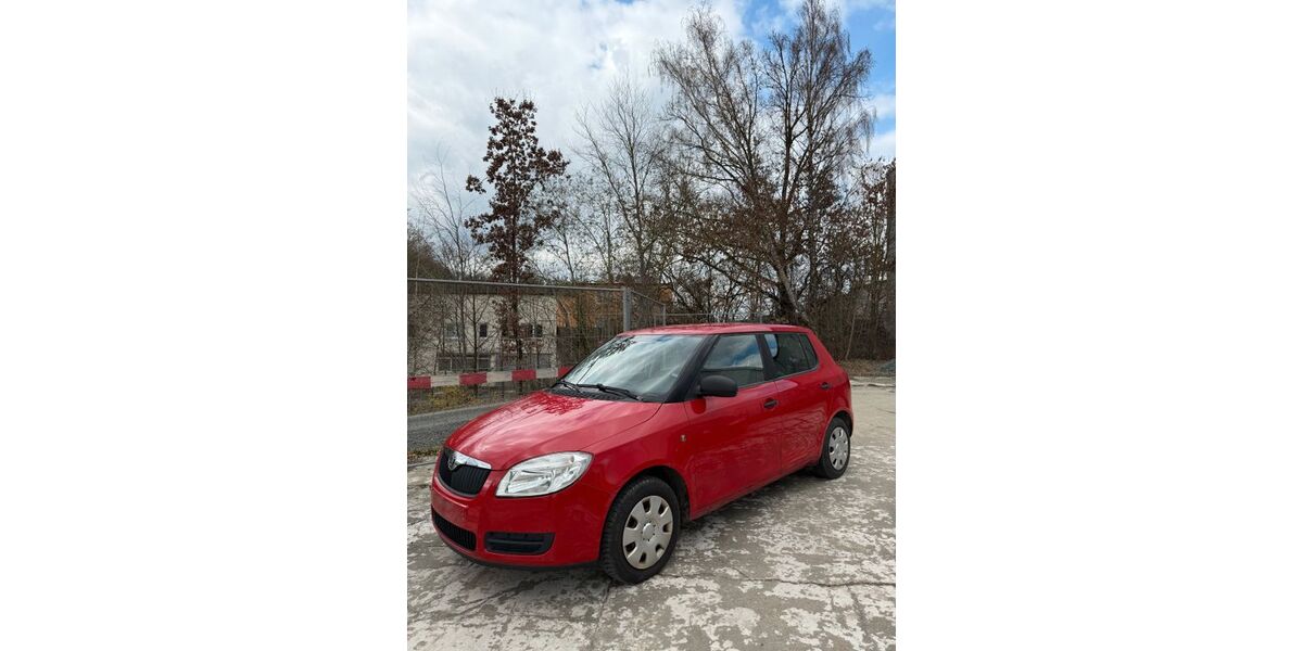 Skoda Fabia 142.713 km 2.500 &euro; Altenstadt an der Waldnaab 92665