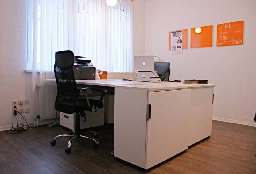 Sehr zentrales und ruhiges Büro Praxis nahe Barbarossaplatz - All-in-Miete
