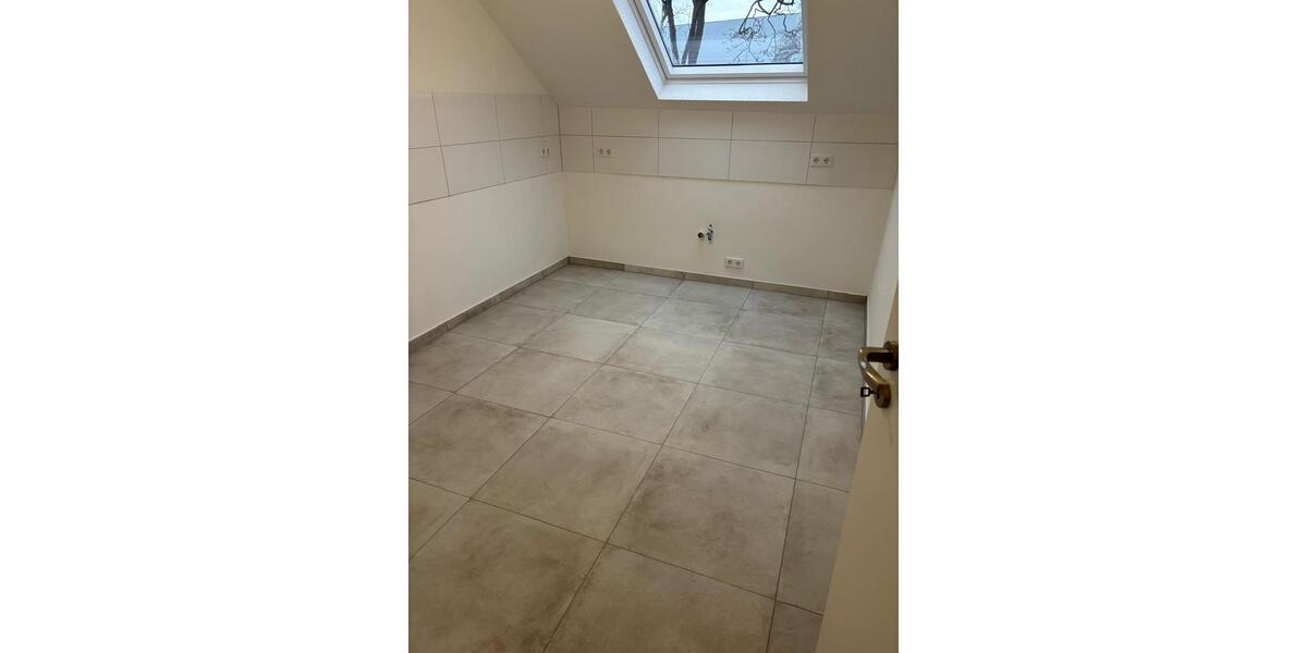 Dachgeschoßwohnung Hemer - 3 Zimmer, 75 m&sup2;, 695&euro; | Angebot:26324947