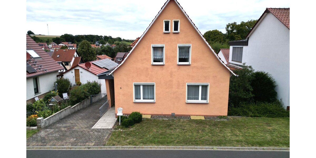 Solides Einfamilienhaus mit Potenzial in ruhiger Lage von Leinefelde-Worbis / OT Wingerode - Einfamilienhaus Leinefelde/ Wingerode | Angebot:25867000