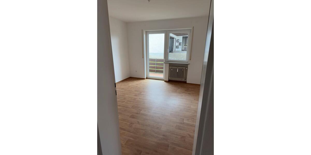Erdgeschoßwohnung Wemding - 4 Zimmer, 105 m&sup2;, 1.070&euro; | Angebot:25782825