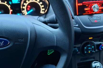 Ford Fiesta 98.480 km 4.450 € Darmstadt 64289