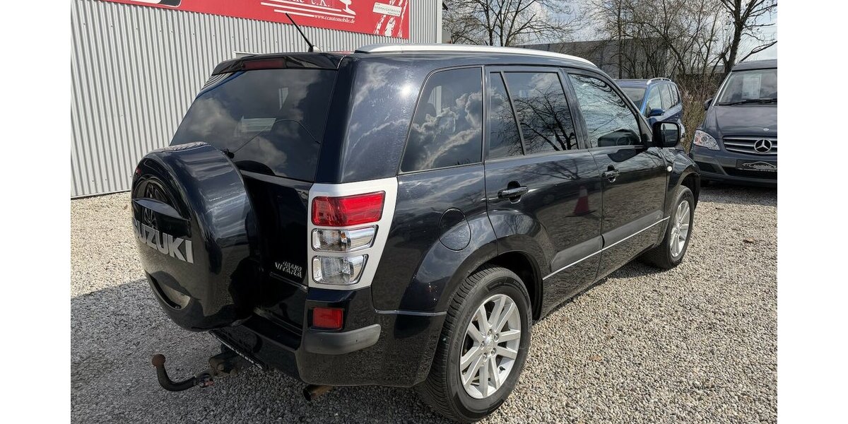 Suzuki Grand Vitara 2.0i Club Navi SHZ AHK 159.600 km 3.590 &euro; Altdorf 84032