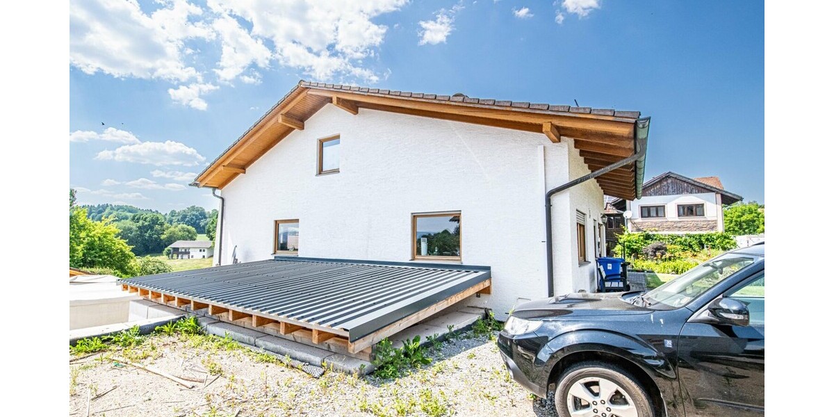 Großzügige Doppelhaushälfte mit Blick ins Grüne und großem Grundstück - Doppelhaushälfte Bad Kötzting / Wettzell Wettzell | Angebot:27068410
