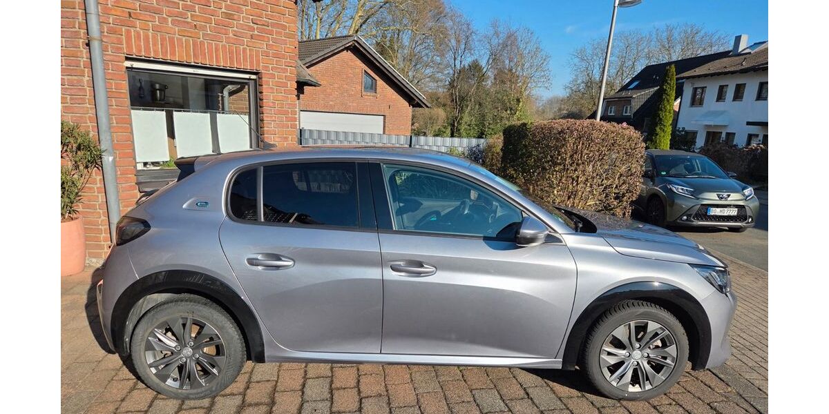 Peugeot 208 38.000 km 14.900 &euro; Bochum 44791