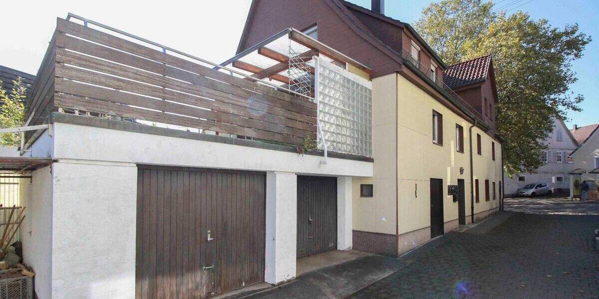 Mehrfamilienhaus, Wohnhaus Stuttgart Heumaden - 9 Zimmer, 398.000&euro; | Angebot:25401806