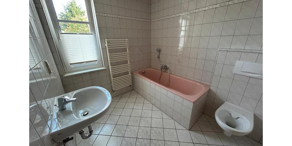 Erdgeschoßwohnung Arnstadt - 4 Zimmer, 110 m&sup2;, 229.500&euro; | Angebot:27166647