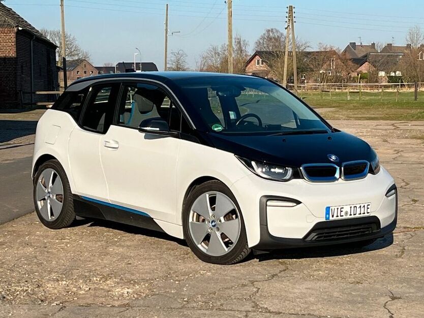 i3