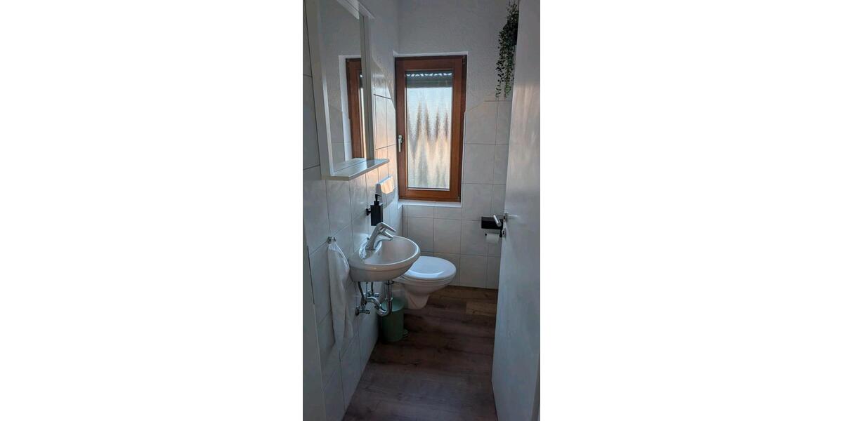 Dachgeschoßwohnung Neckarsulm - 5 Zimmer, 130 m&sup2;, 435.000&euro; | Angebot:25368890