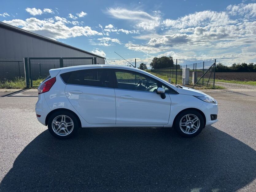 Ford Fiesta 115.000 km 6.500 € Freystadt 92342