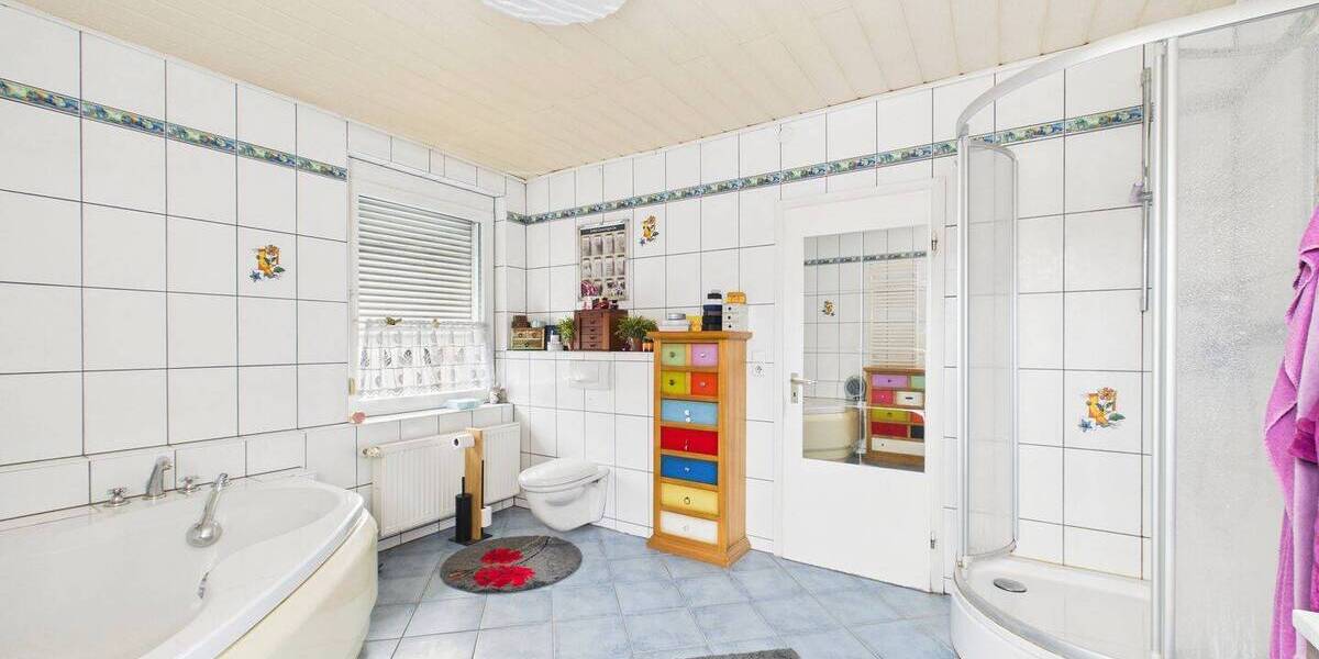 Doppelhaushälfte Gießen Kleinlinden - 7 Zimmer, 178 m&sup2;, 350.000&euro; | Angebot:26119405