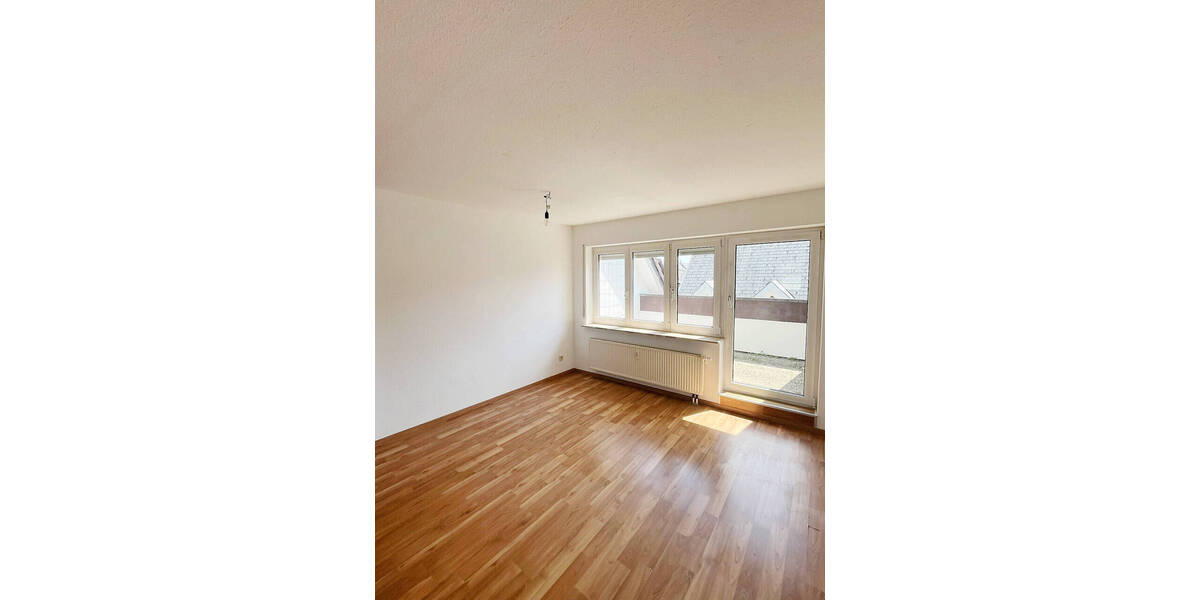 Etagenwohnung Renningen - 3 Zimmer, 74 m&sup2;, 1.100&euro; | Angebot:26190932