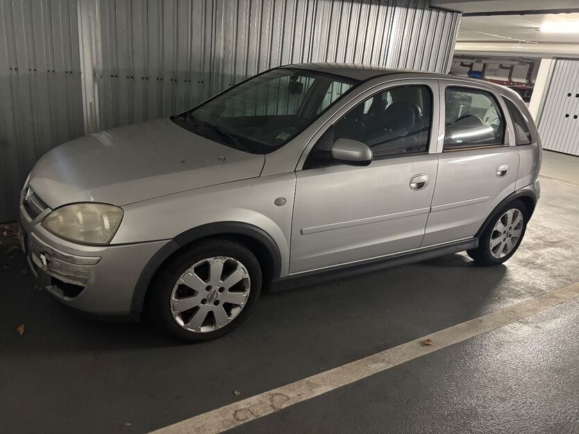 Opel Corsa 136.000 km 1.800 € Karlsfeld 85757