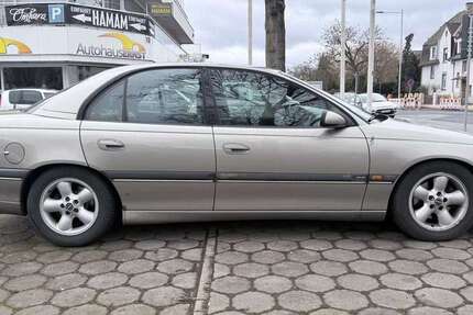 Opel Omega 214.000 km 899 &euro; Mainz-Kastel 55252