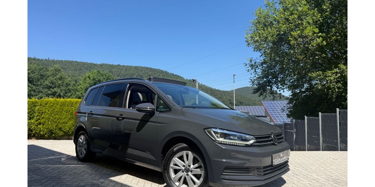 VW Touran 156.540 km 16.990 &euro; Weilbach 63937