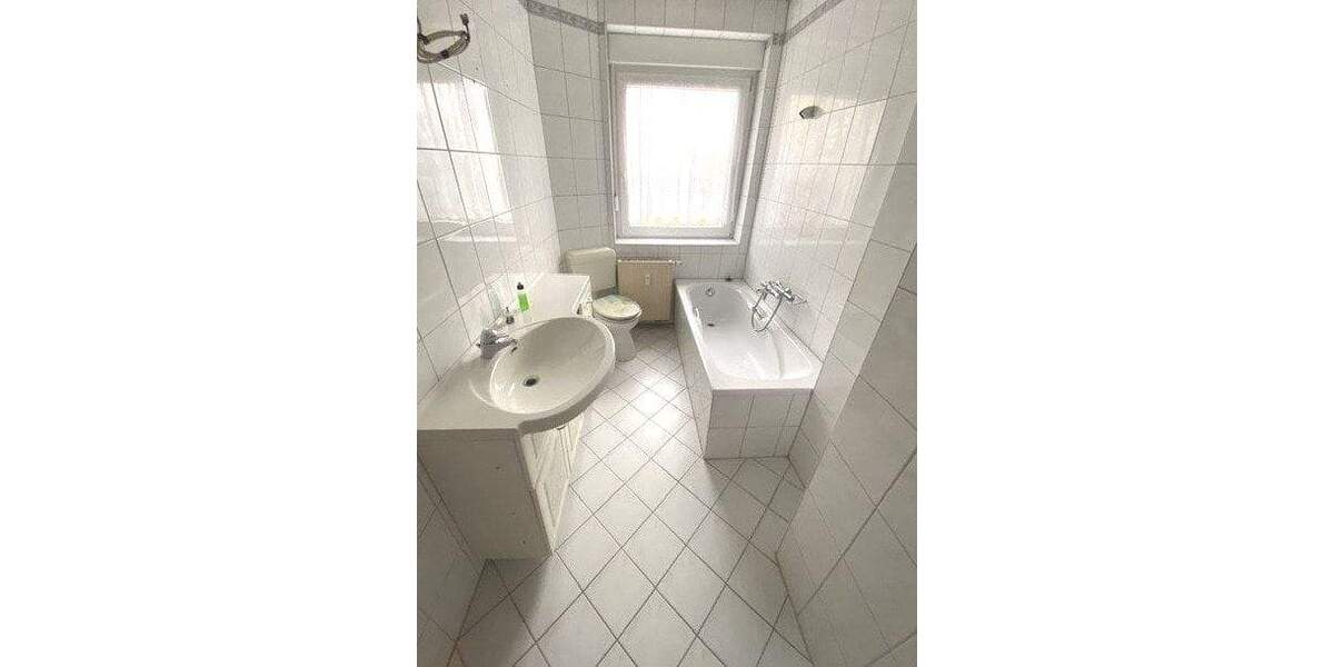 Etagenwohnung Gotha - 3 Zimmer, 64 m&sup2;, 99.999&euro; | Angebot:25772413