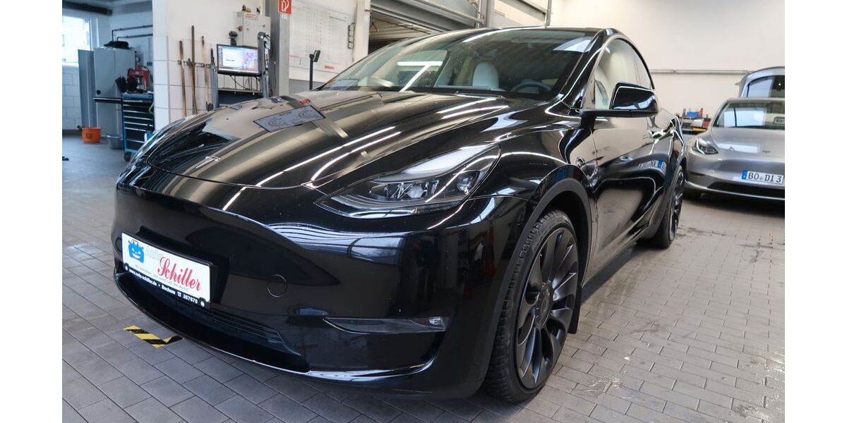 Tesla Model Y 18.200 km 44.900 &euro; Bochum 44803