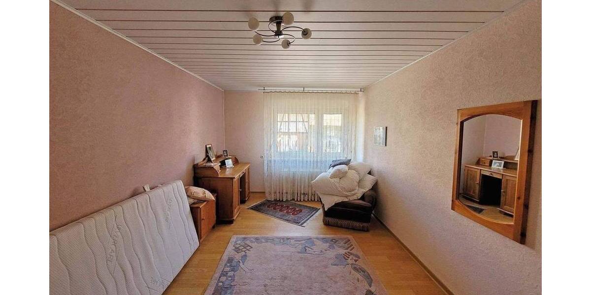 Einfamilienhaus Alsfeld Lingelbach - 7 Zimmer, 180 m&sup2;, 135.000&euro; | Angebot:26826602