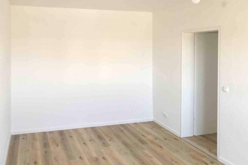 Sanierte 4-Zimmer-Wohnung mit Südbalkon und Weitblick in Erlangen 4 zimmer