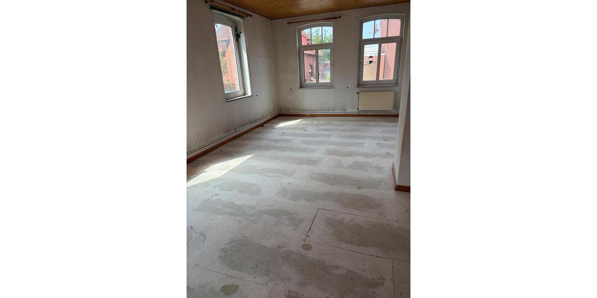 Einfamilienhaus Nordsehl - 8 Zimmer, 180 m&sup2;, 248.000&euro; | Angebot:26987998