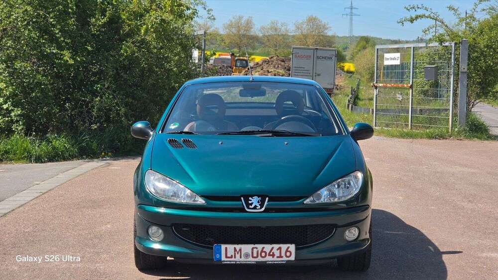 Peugeot 206 167.000 km 2.999 &euro; Staffel 65556