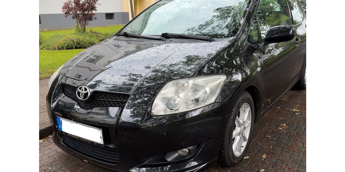 Toyota Auris 146.000 km 4.800 &euro; Bremen 28779