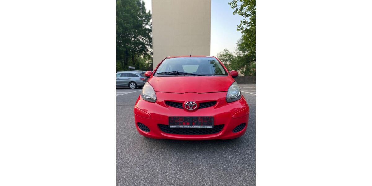 Toyota Aygo (X) 82.487 km 3.800 &euro; Hamburg 22049
