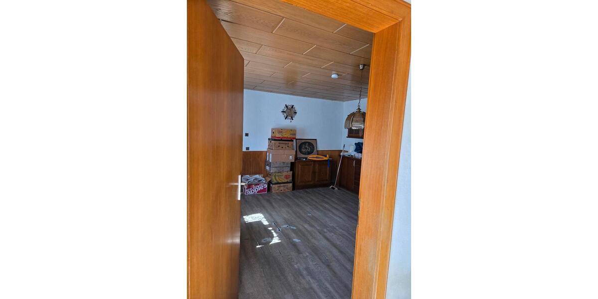 Einfamilienhaus Lippetal - 7 Zimmer, 126 m&sup2;, 150.000&euro; | Angebot:27457324