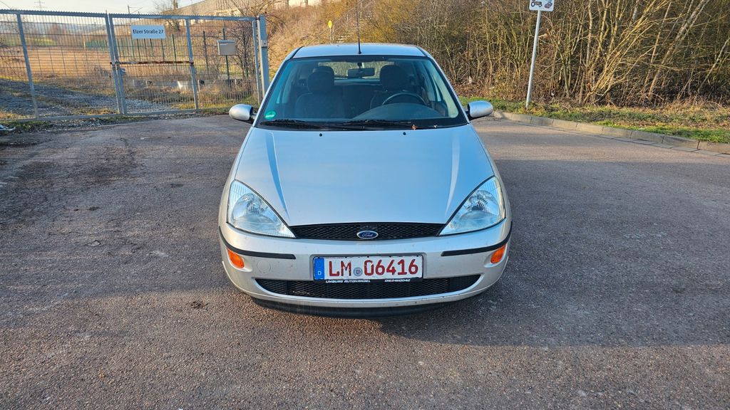 Ford Focus 59.000 km 2.499 &euro; Staffel 65556