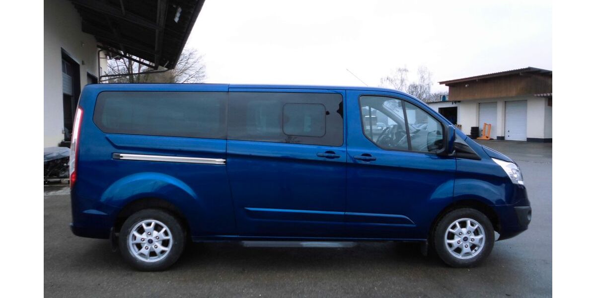 Ford Tourneo Custom 192.550 km 12.900 € Burgau 89331