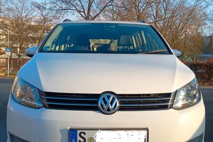 VW Touran 195.000 km 5.700 &euro; Stuttgart 70437