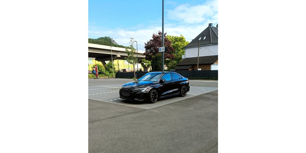 Audi RS3 28.754 km 53.695 &euro; Hilchenbach 57271