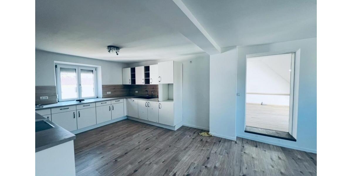 Etagenwohnung Nordendorf - 4 Zimmer, 161 m&sup2;, 2.000&euro; | Angebot:26677294